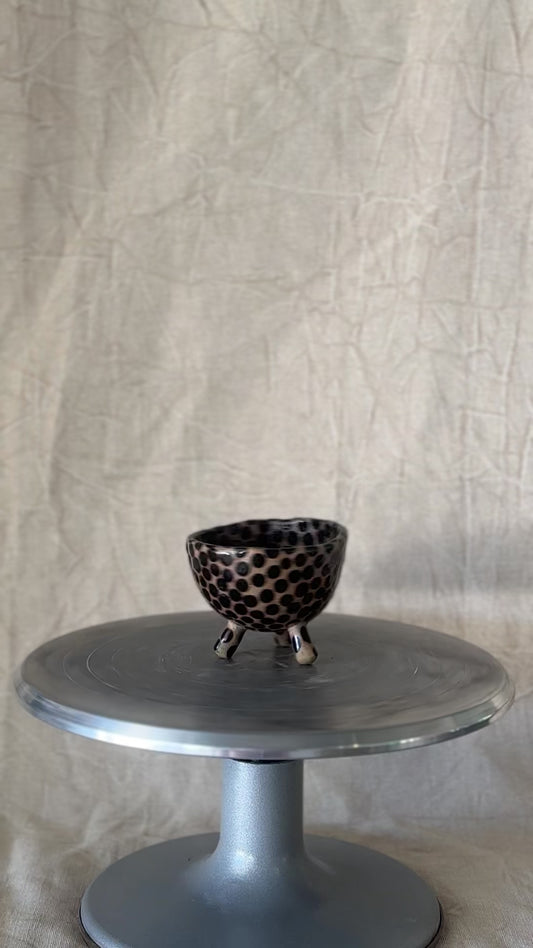 Polka dot pinch pot