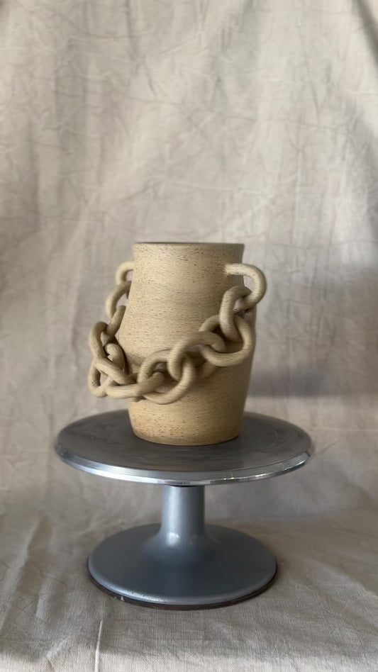 Chainlink vase