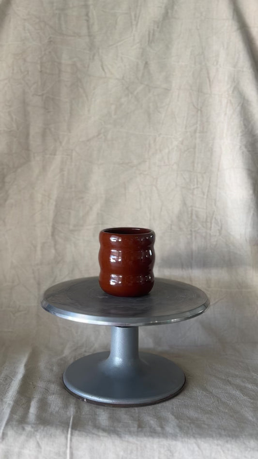 Wavy tumbler cup